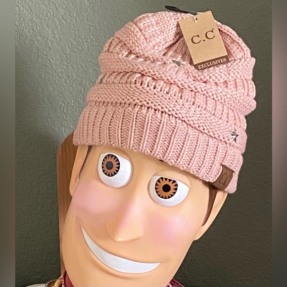 New Adult Size CC Winter Blush Pink Preppy Cable Knit Hat Cap Beanie w/ Stars - Picture 1 of 7